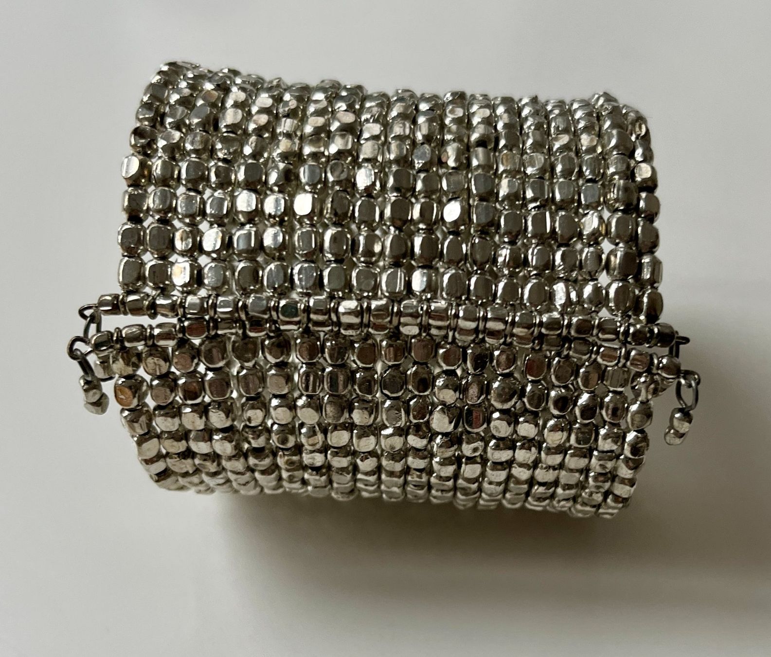 Armbänder & -reifen: Stylischer Armreif – Gebraucht aus Zürich von nwr 2