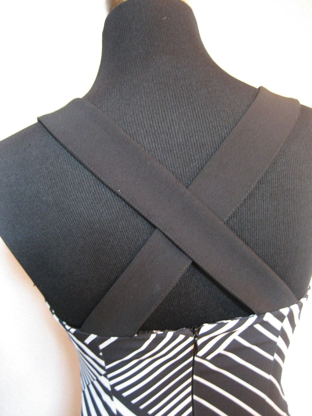 Vestiti: Robe stretch Rinascimento taille S – Usato da Delémont venduto da marryb 5