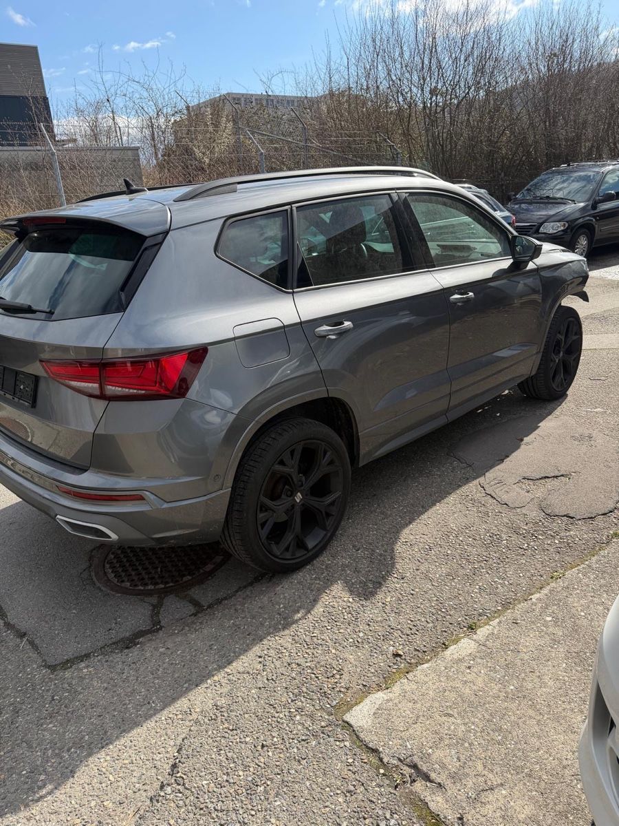 Seat Automobili: Seat Ateca 2023 25tkm Unfallfahrzeug – Difettoso da Belp venduto da Pat_csl7 1