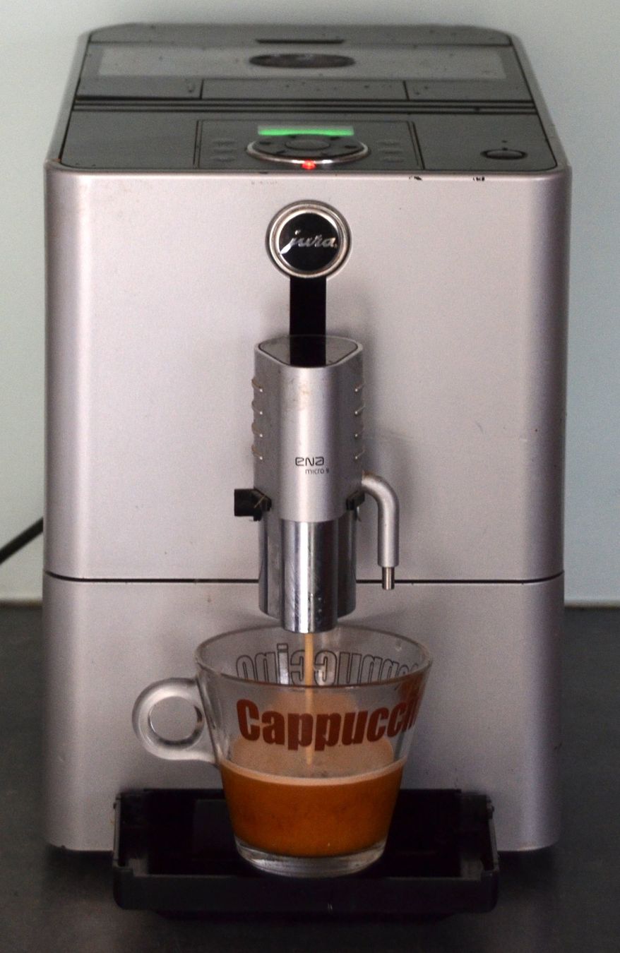 Jura Kaffeemaschinen & Espressomaschinen: Jura ENA Micro 9 Kaffeemaschine / machine à café – Gebraucht aus Collonges von arashee 6