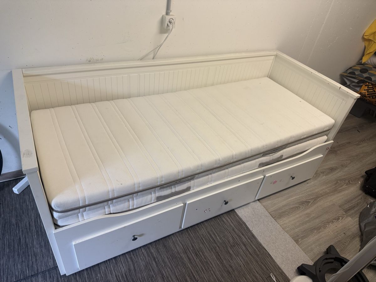 Letti: IKEA Hemnes bedbank – Usato da Ebikon venduto da V_to_VRadivojevic
