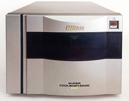 Nikon Super Coolscan 8000 Mittelformat + 35mm Scanner