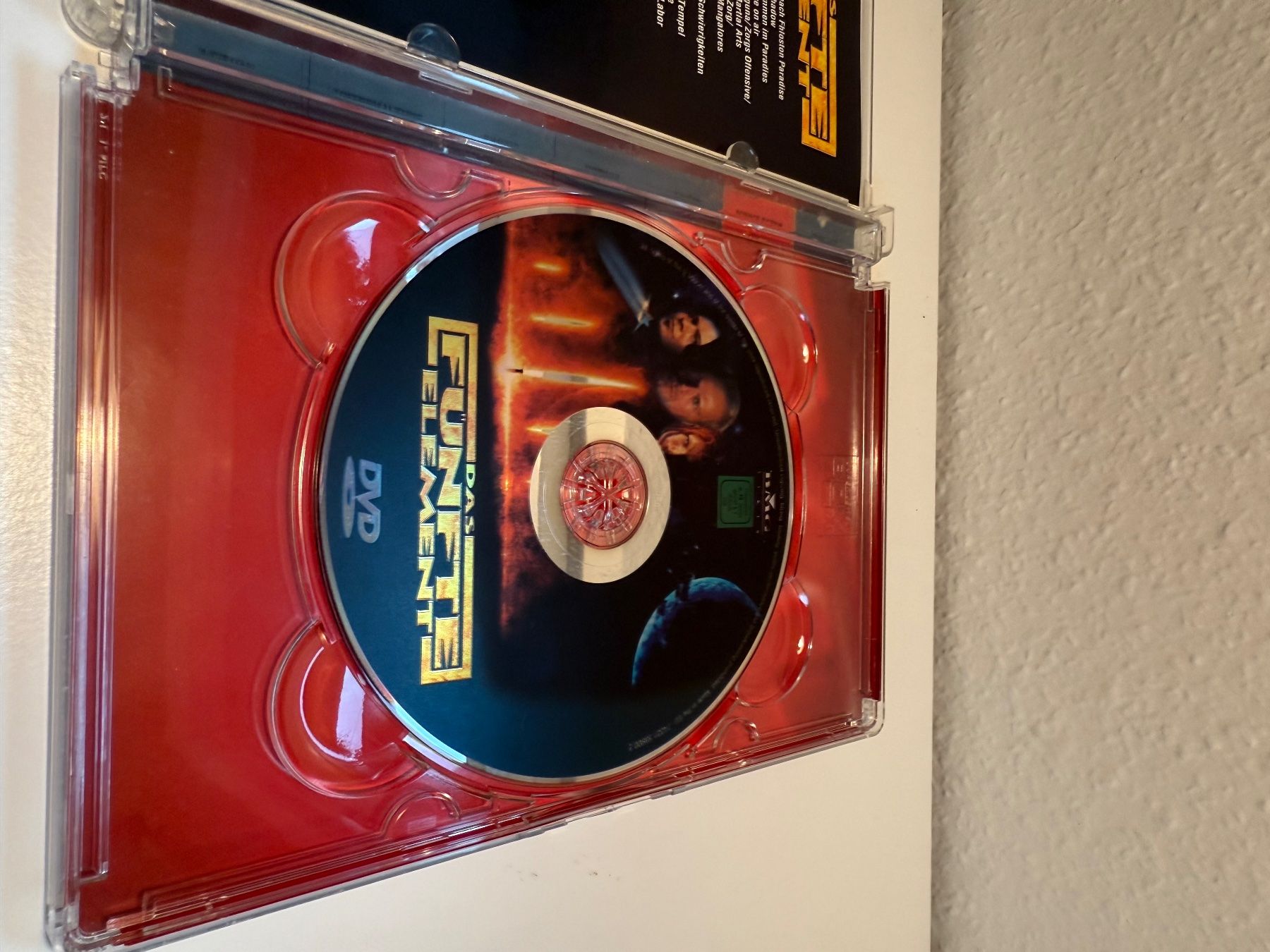 Tutti i DVDs: DVD - Das fünfte Element - Luc Besson – Usato da Zürich venduto da thomashahn 2
