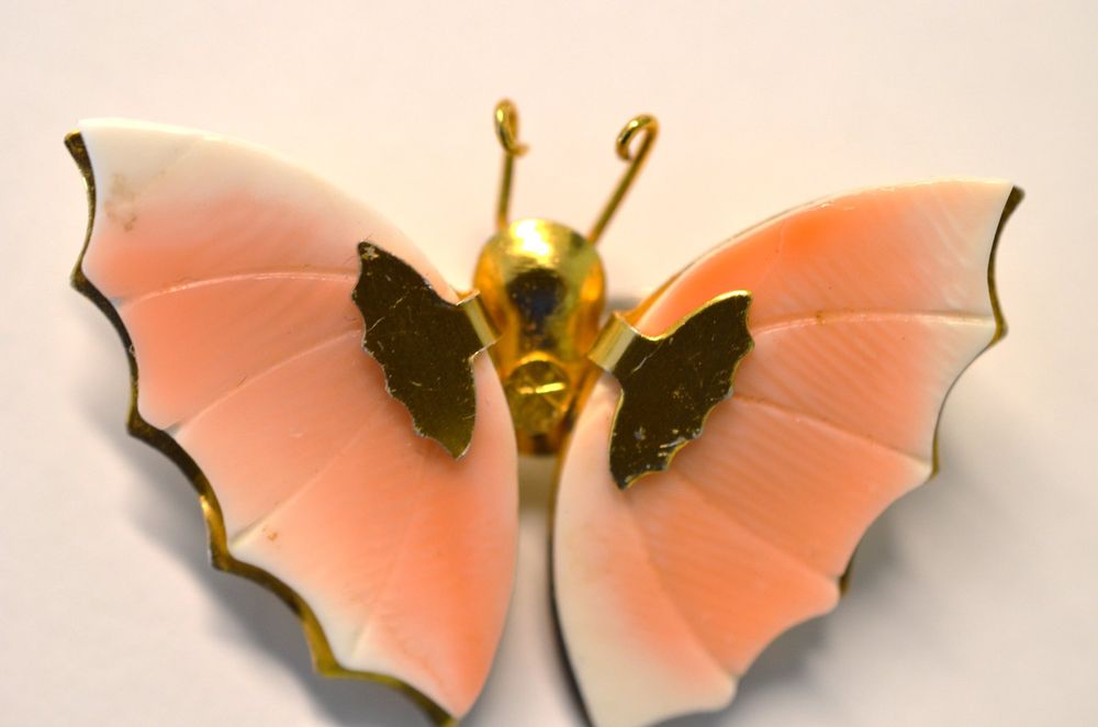 Broche Papillon Vintage En Métal Doré - Bijou Ancien, Occasion, Style élégant