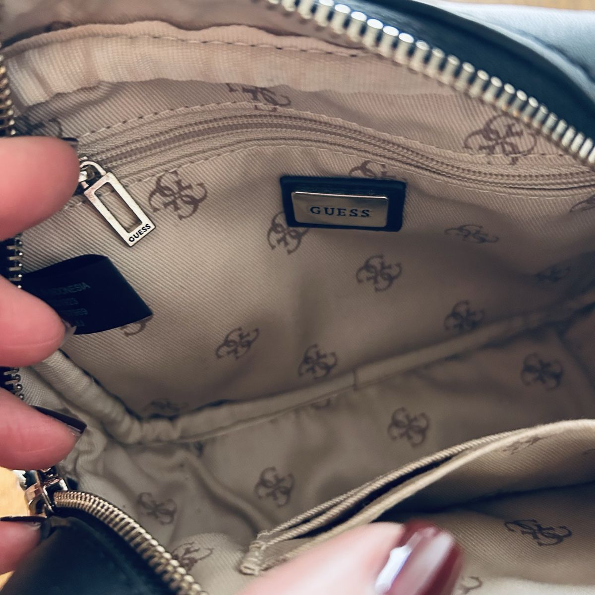 Guess Borse da donna: Guess Tasche schwarz – Usato da Forch venduto da kar_js2l 2