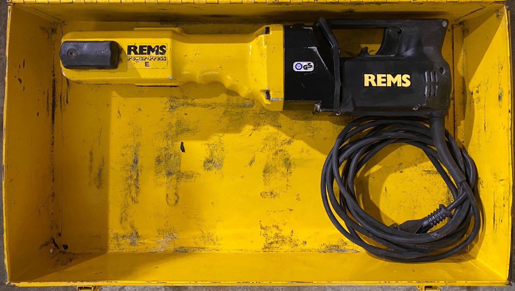 Rems Alle Werkzeuge: Sertisseuse/Crimper Rems Power Press E – Gebraucht aus Echallens von Tools0101