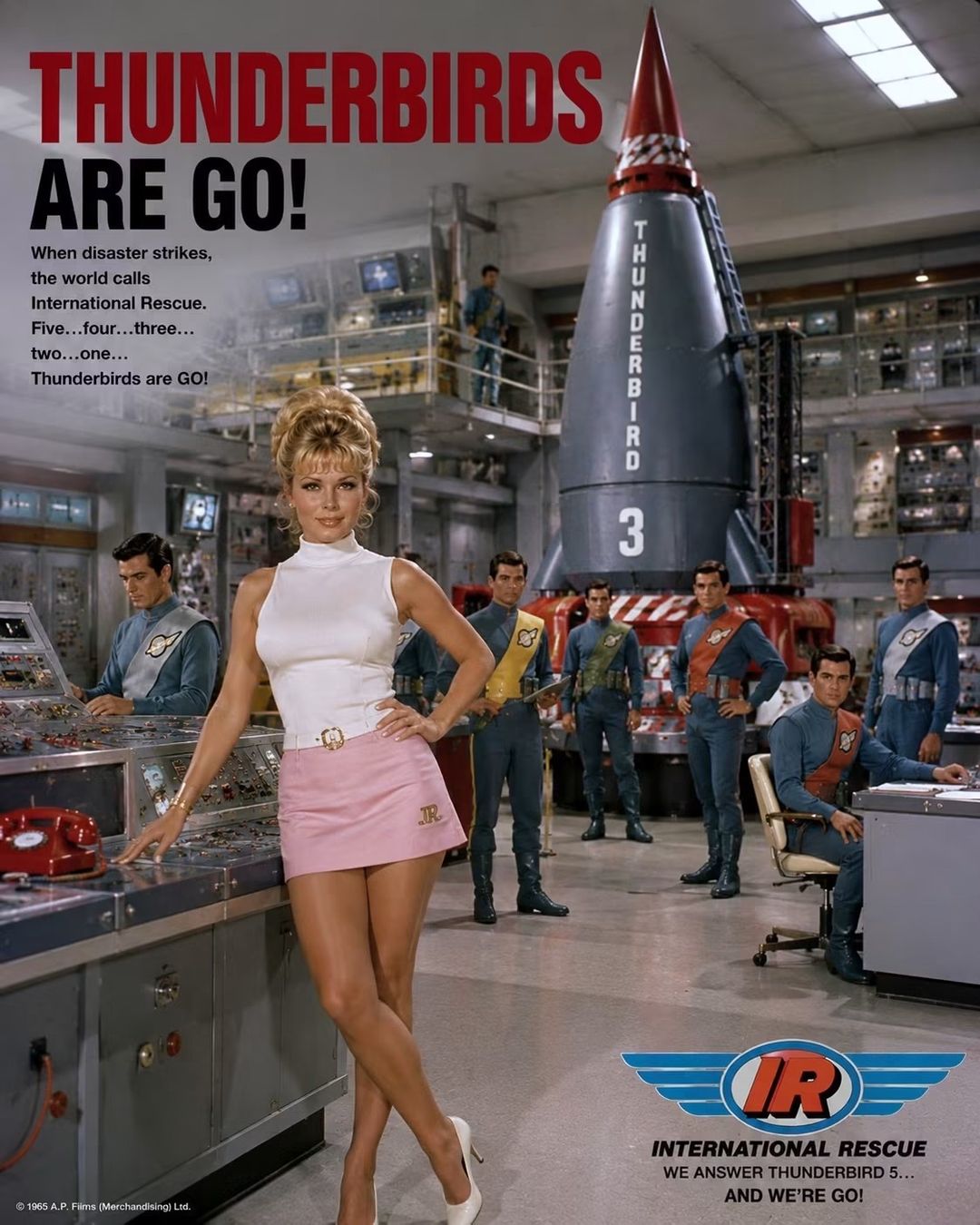 Voitures modèles: Thunderbirds FAB 1 Modellbausatz 1:32, neu & originalverpack – Neuf avec emballage d'origine à Basel par Zomeg 8