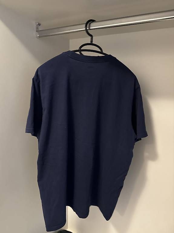 T-shirt: Levis T-shirt schwarz – Usato da Frauenfeld venduto da lis_bv9k 1