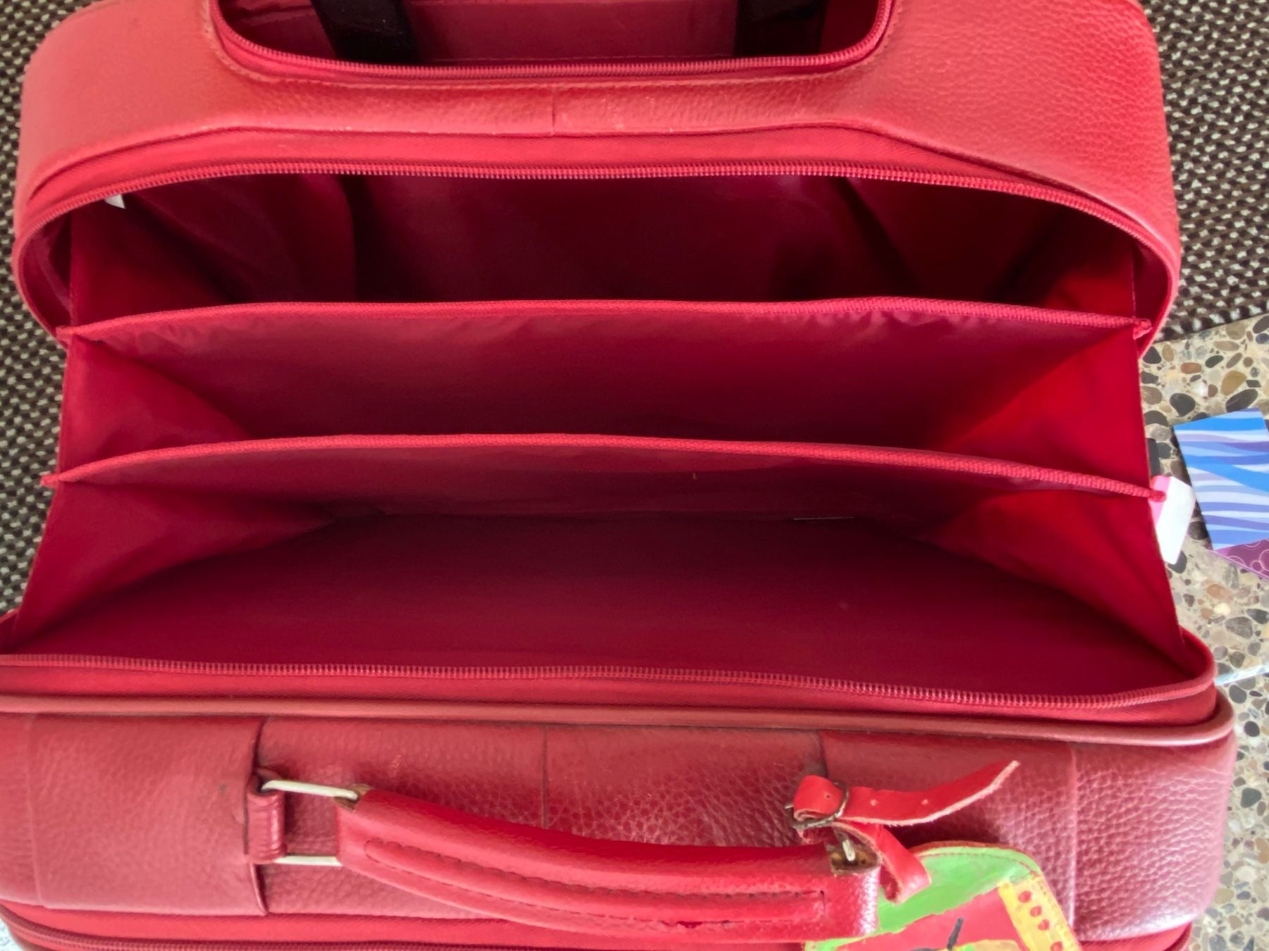 Reisekoffer: Rollkoffer Leder rot fürs Büro – Gebraucht aus Russikon von Honolulu-2019 6