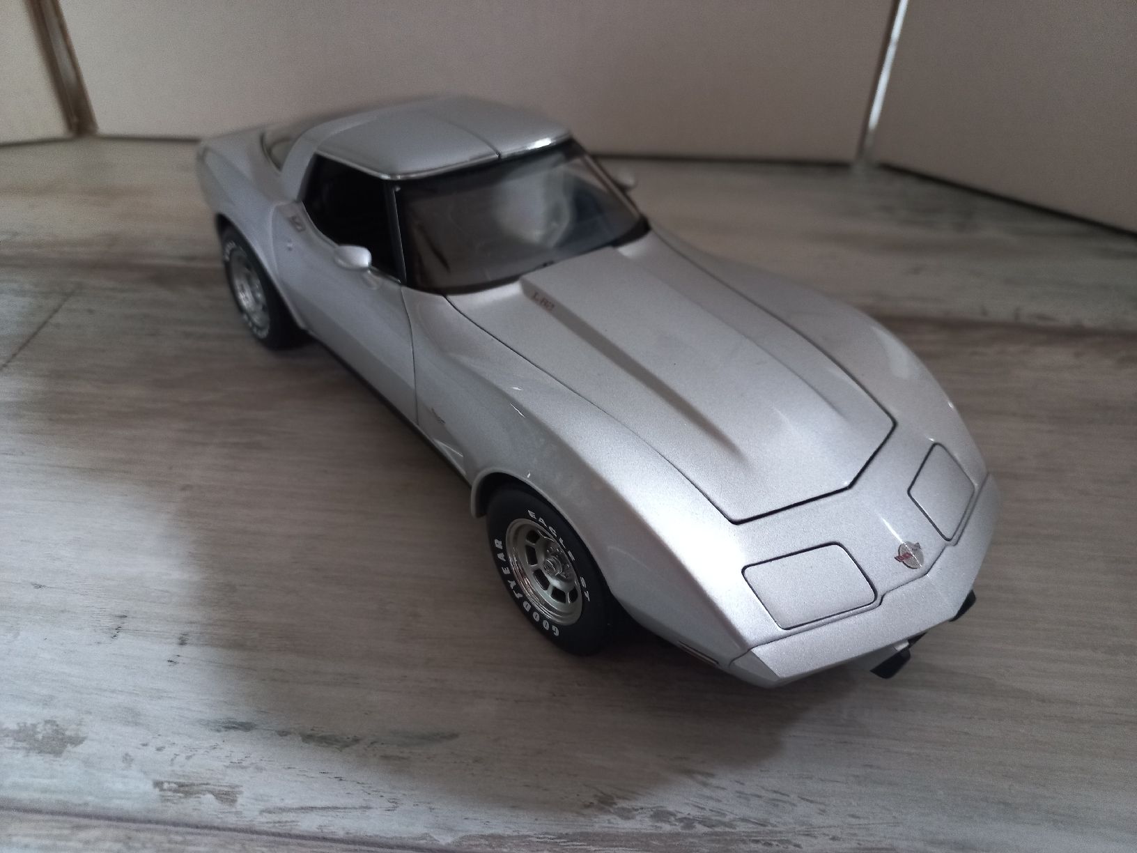 Chevrolet Modellini d'auto: Chevrolet Corvette C3 1/18 Autoart – Usato da Attalens venduto da remy_s00 1