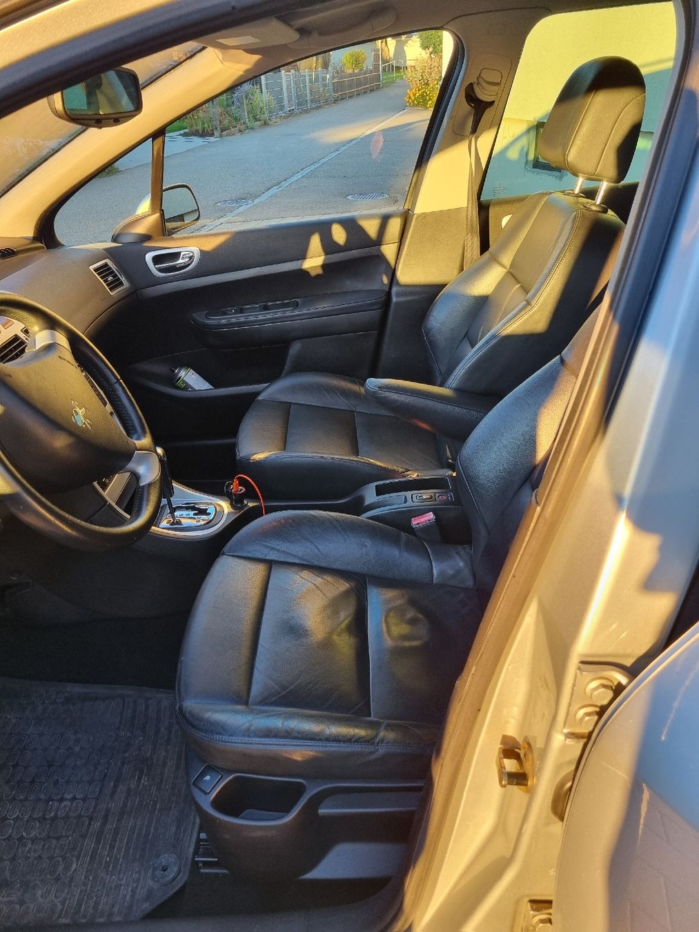 Peugeot Autos: Peugeot 307 2.o – Gebraucht aus Wil SG von R.s.w. 4
