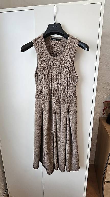 Vestiti: Wool dress M – Usato da Basel venduto da kai_2d7g 1