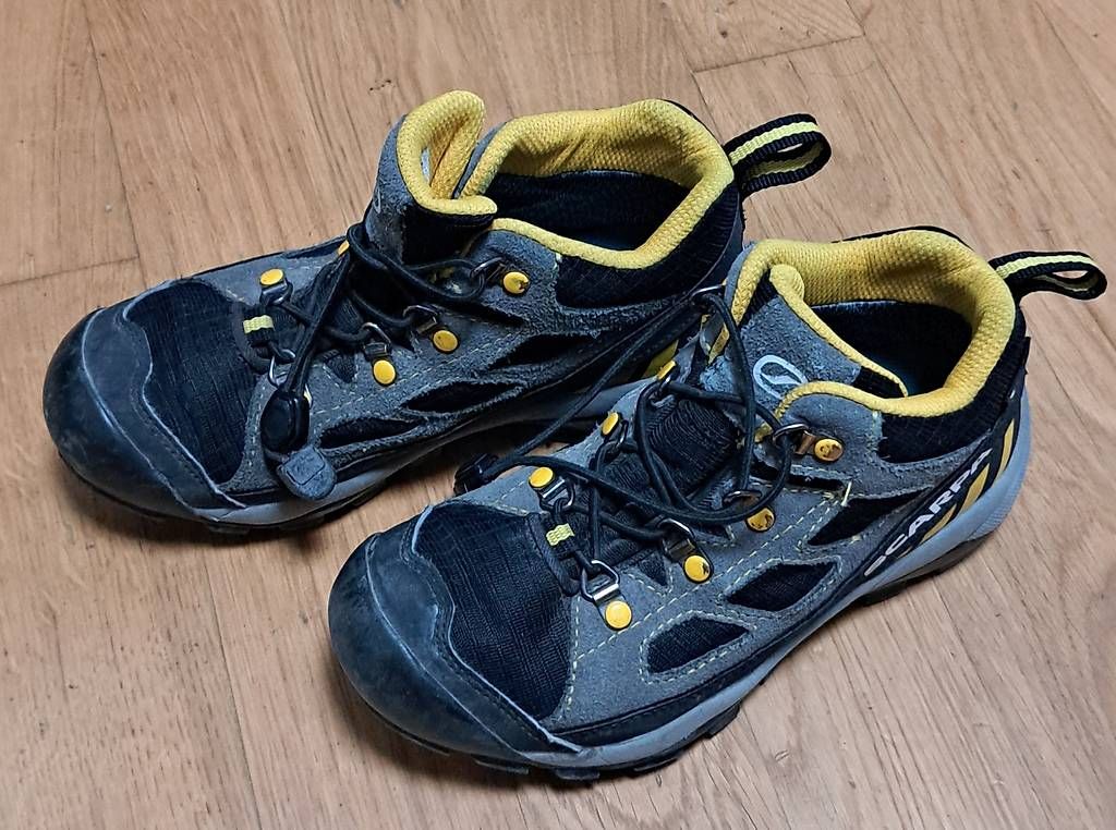 Scarpa Scarpe per ragazzi: Scarpa Wanderschuhe Kinder Gr 32 – Usato da Zuerich venduto da Wurstfach
