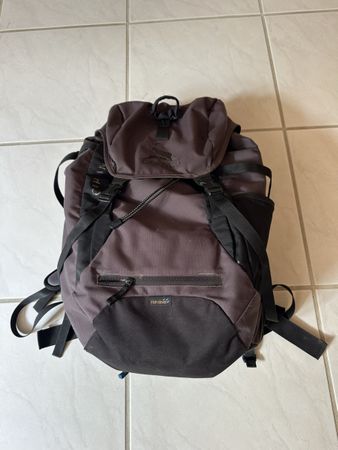 Carjani Diana Top - Bergjagd Rucksack
