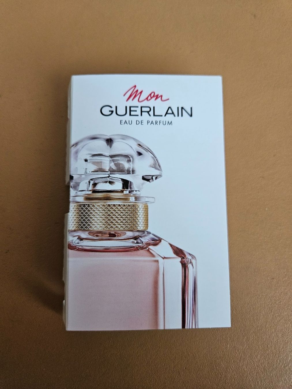 Guerlain Profumi & Eau de Toilette: Mon GUERLAIN - EAU DE PARFUM - 0.7ML – Nuovo e nell'imballaggio originale da Aesch BL venduto da Chrutli1