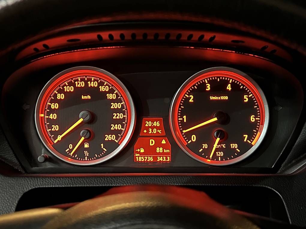 BMW Automobili: Bmw 650i E63 – Usato da Rünenberg venduto da MS.Cars 4