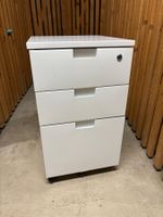 Weisser Rollcontainer