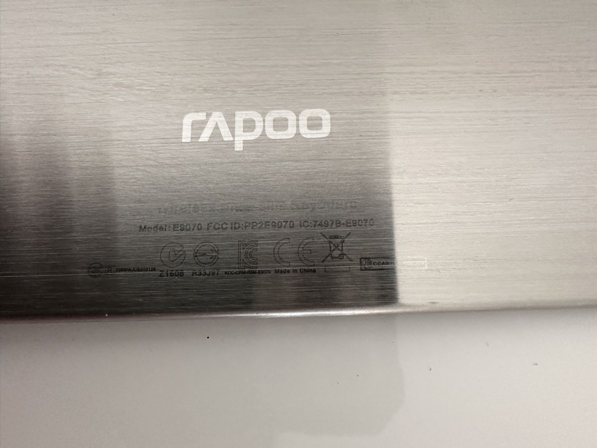 Rapoo Tastaturen: Set: Rapoo Wireless Keyboard E9070 & Logitech Funkmaus (2x U – Gebraucht aus Emmenbrücke von Neela87 5