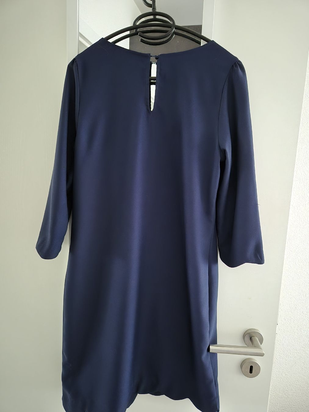 Robes: robe bleue taille M – Neuf (Voir description) à Sion par nat_xz7y 1