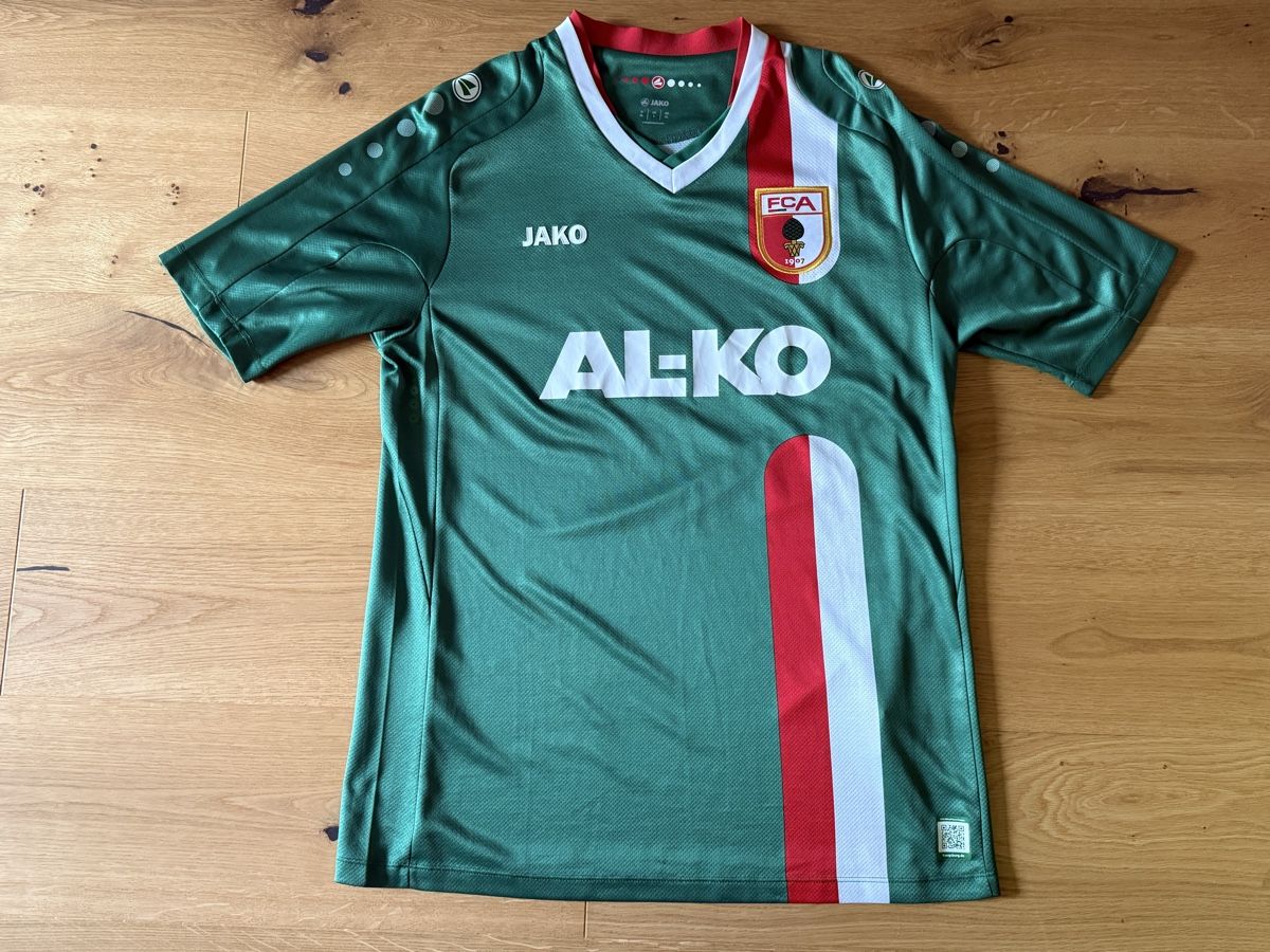 Jako Canottiere & Pantaloni: FC Augsburg – Usato da St. Niklausen OW venduto da roc2554