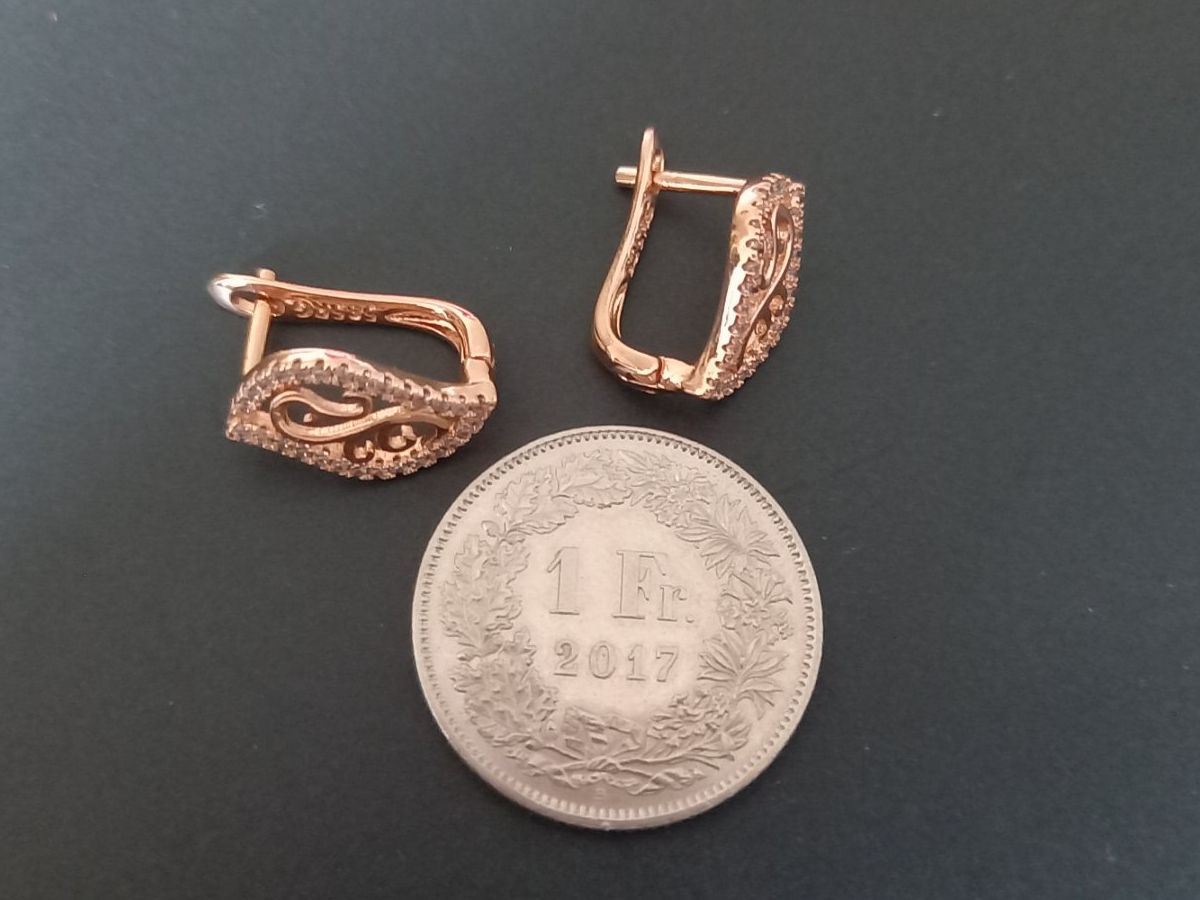 Boucles d'oreille: Vergoldet Ohrringe, mit Klappverschluss – D'occasion à St-Prex par big_c6bb 2