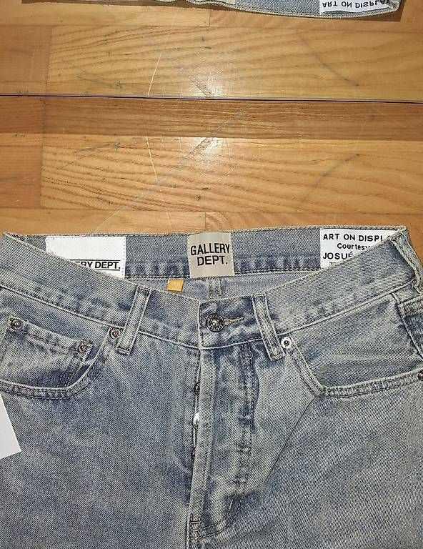 Jeans: Gallery Dept Jeans Flared – Neu und originalverpackt aus Wetzikon ZH von cet_6fbf 1