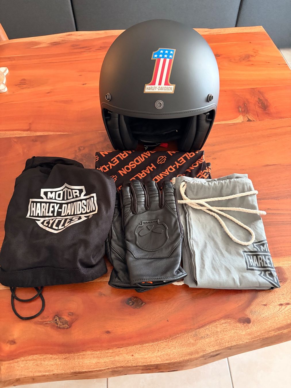 Caschi & visiere: Neuer Helm inkl. Handschuhe/Hülle/Tuch – Nuovo (secondo la descrizione) da Bronschhofen venduto da hobbykatz