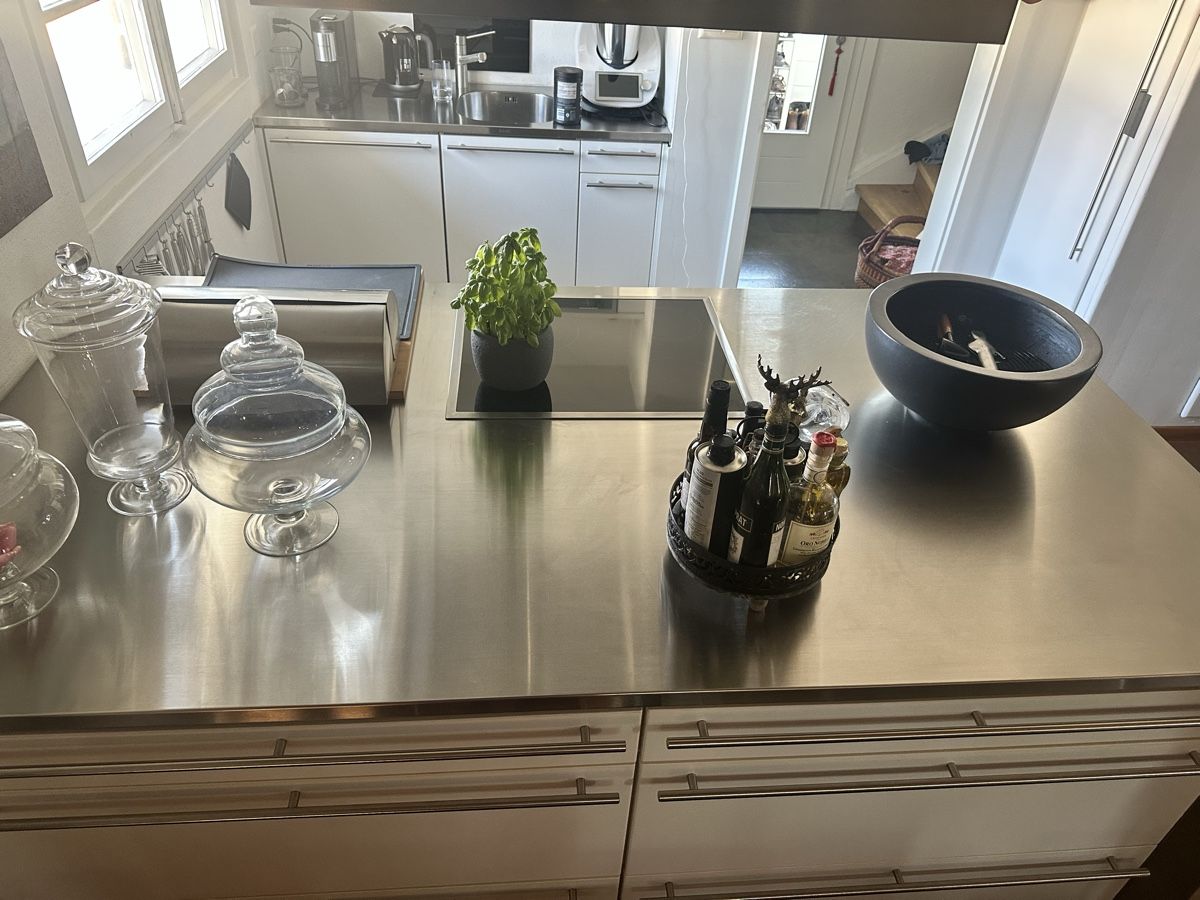 Cuisines complètes: Küche mit Chromstahlabdeckung – D'occasion à Kappelen par freecrossgolfer68 3