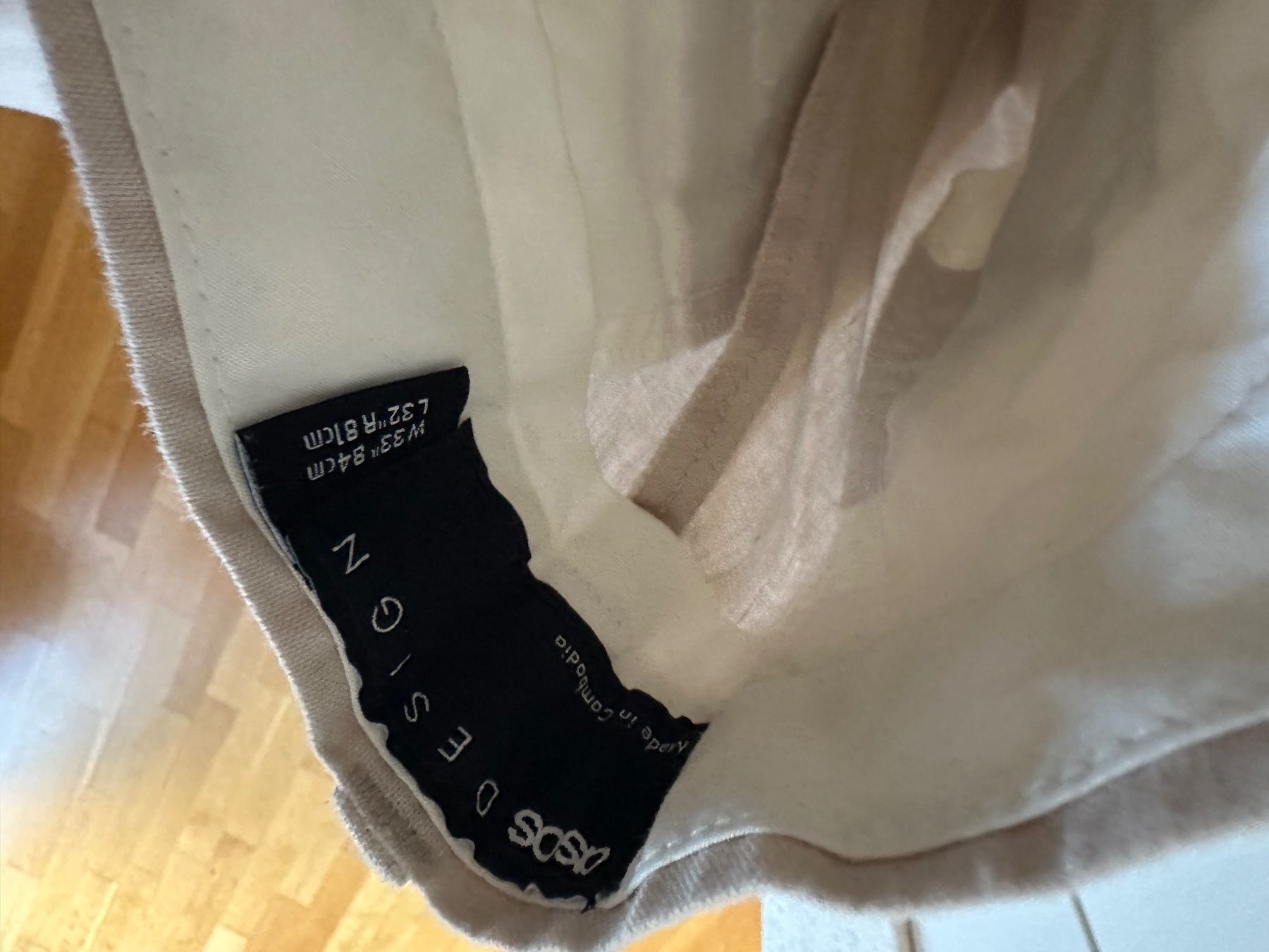 Asos Pantaloni: ASOS Anzughose Leinen 33/32 – Usato da Allschwil venduto da Blumergg 2