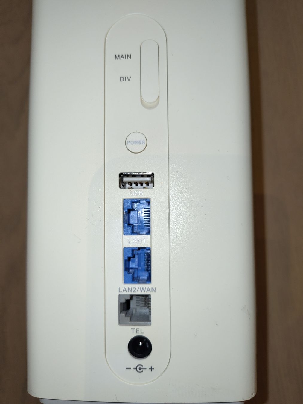 Huawei Modem & Router: HUAWEI B618s-22d 4G WiFi Tower Router – Usato da Algetshausen venduto da irbege 2