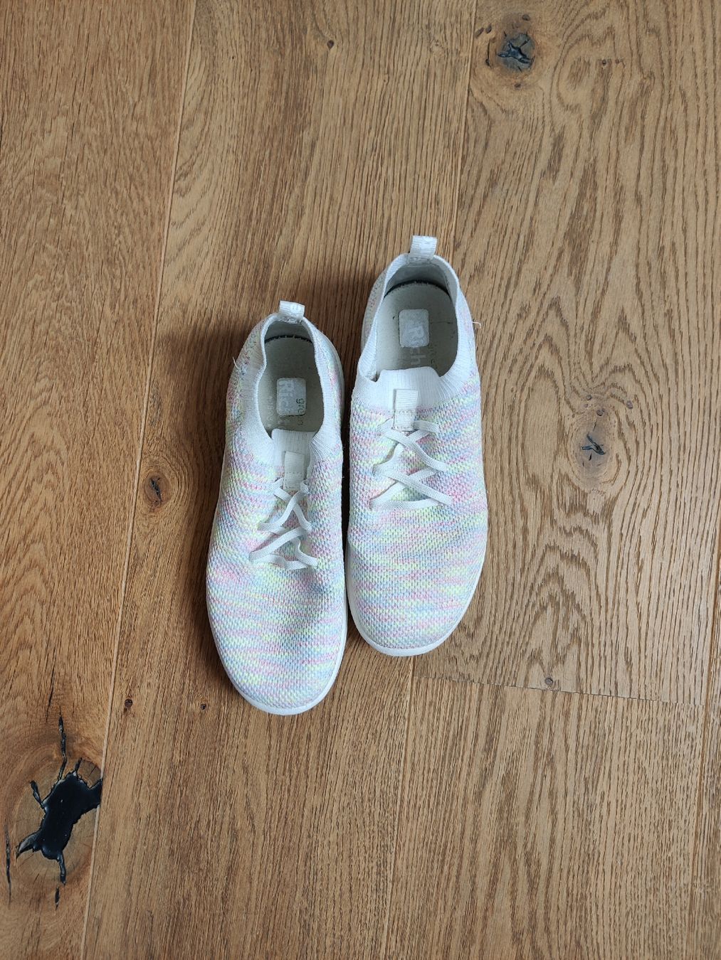 Scarpe per ragazze: Richter maedchen turnschuhe Gr.33 – Usato da Ostermundigen venduto da louhdez