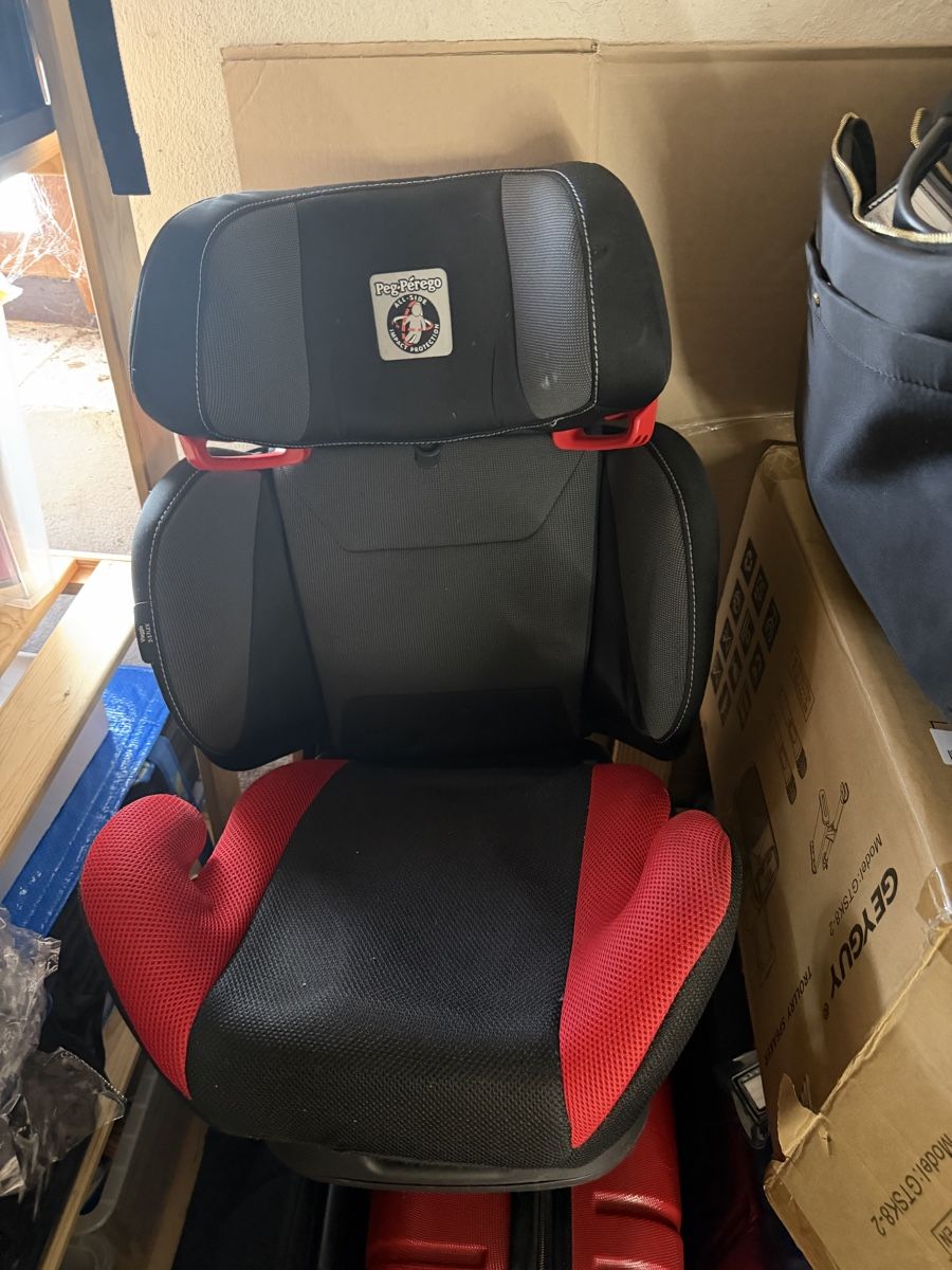 Sièges auto: Car seat toddler  – D'occasion à St-Légier-Chiésaz par arielbokser