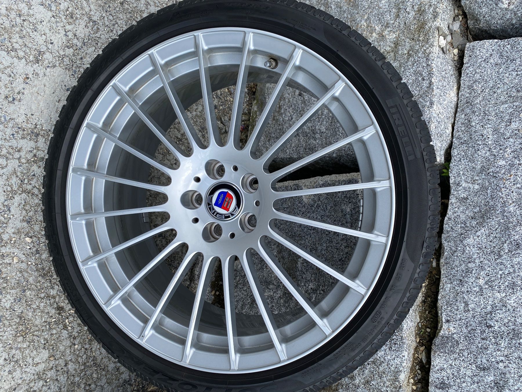 Alpina Pneus & Kompletträder: Alpina Felgen – Gebraucht aus Seengen von  4
