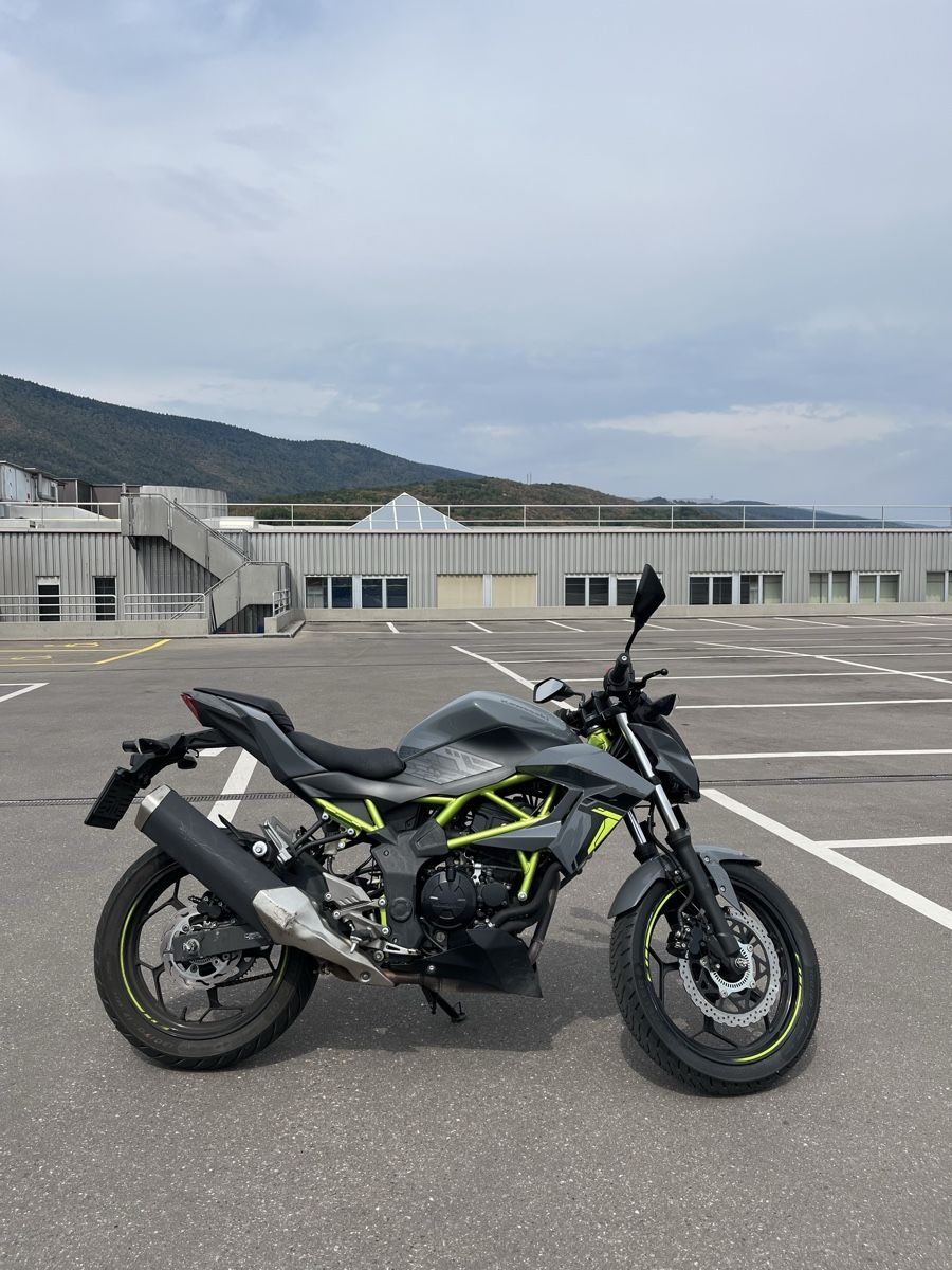 Kawasaki Strasse: Kawasaki z125  – Gebraucht aus Neuchâtel von Giu.fmgli
