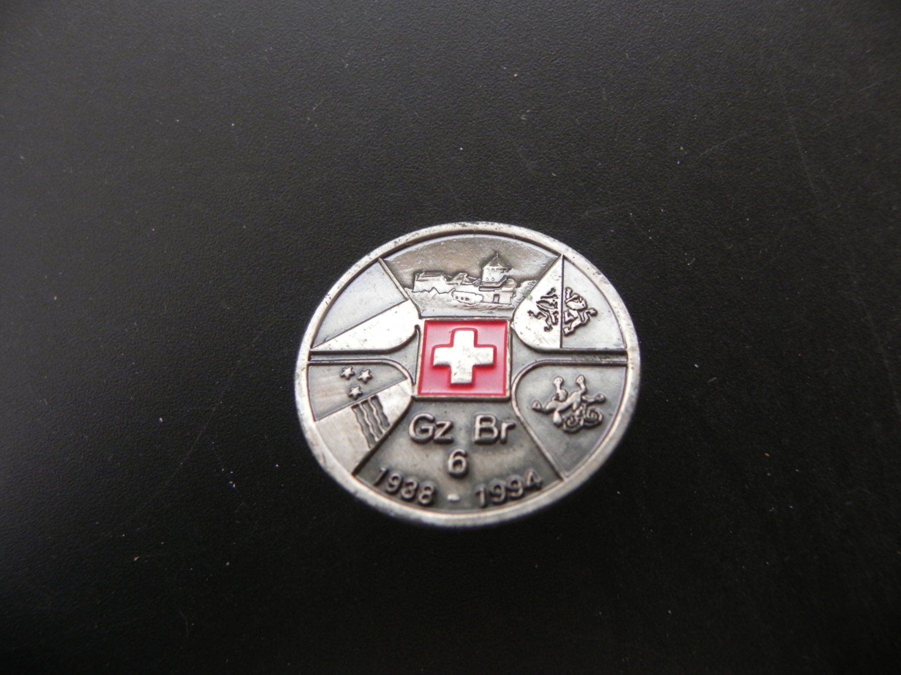Spille & Fermagli: Altes Abzeichen Grenzbrigade 6 1938 - 1994 – Usato da Biel/Bienne venduto da Gogolozi