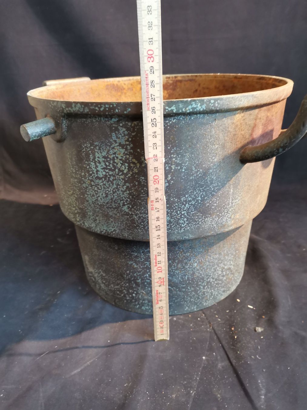 Töpfe: Gusseisentopf, Bronze Topf, Bronce Topf? Eisentopf, Gusstopf – Gebraucht aus Wiedlisbach von materialkreislauf 1