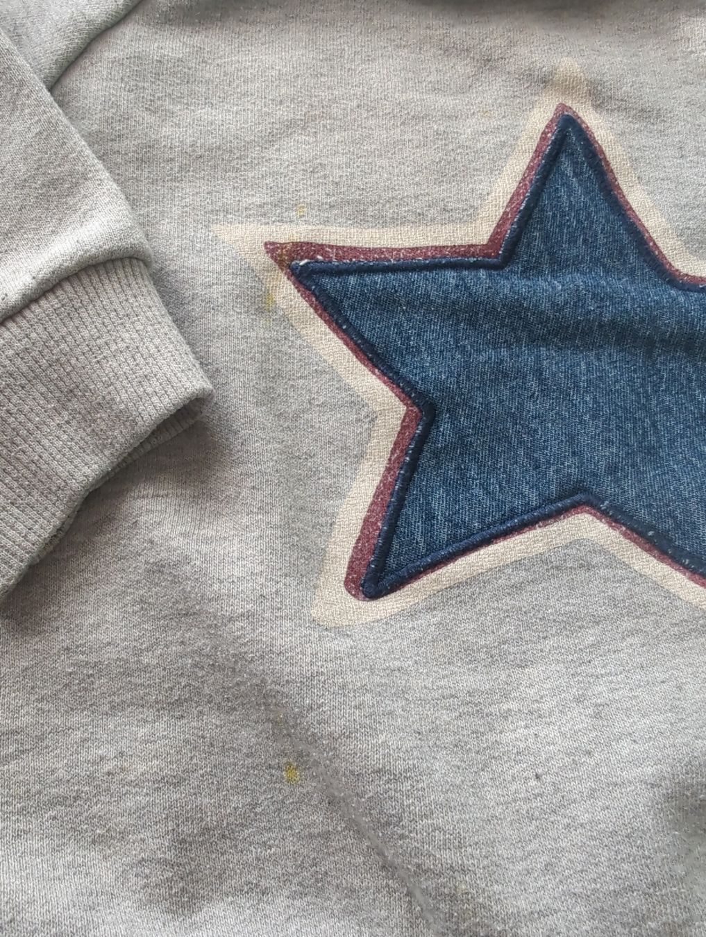 Zara Pullover & Sweatshirts: Pullover mit Stern-Applikation, Grösse 92 – Gebraucht aus Kyburg-Buchegg von zheer 2