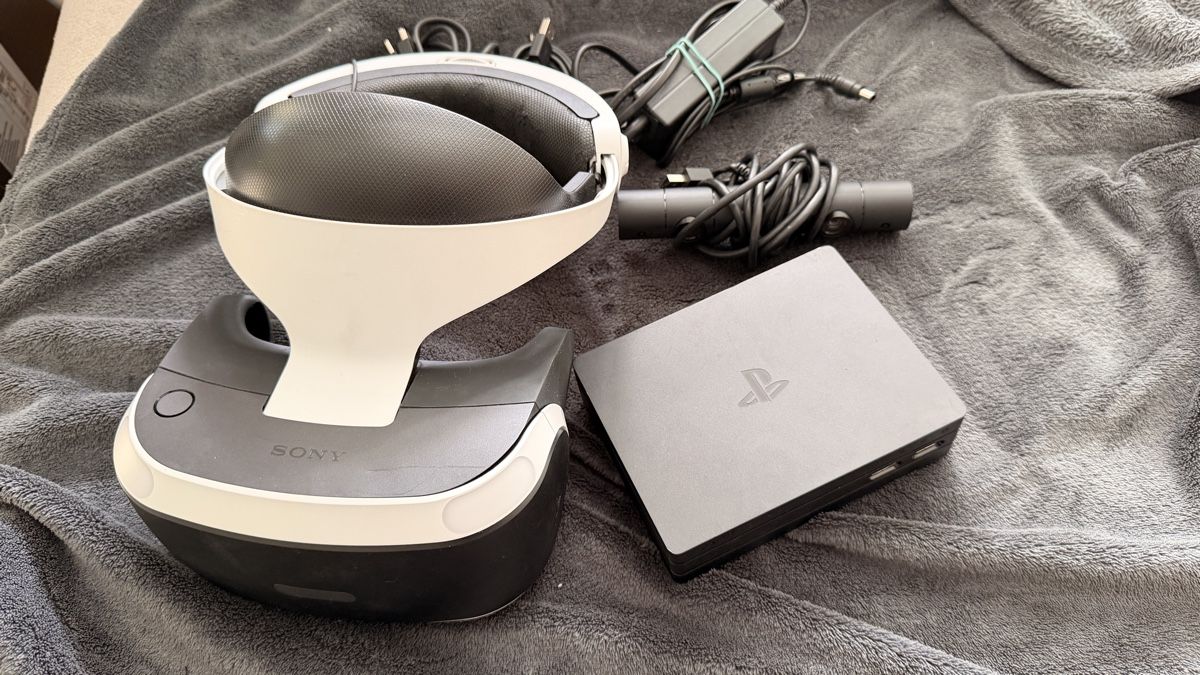Sony Casco VR: Sony PlayStation 4 VR – Usato da Schaffhausen venduto da Nanah1802