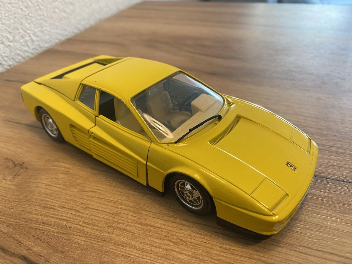 Ferrari Modellautos: Modellauto Ferrari Testarossa 1984 - 14 cm - 1:24 – Gebraucht aus Zürich von _cns_