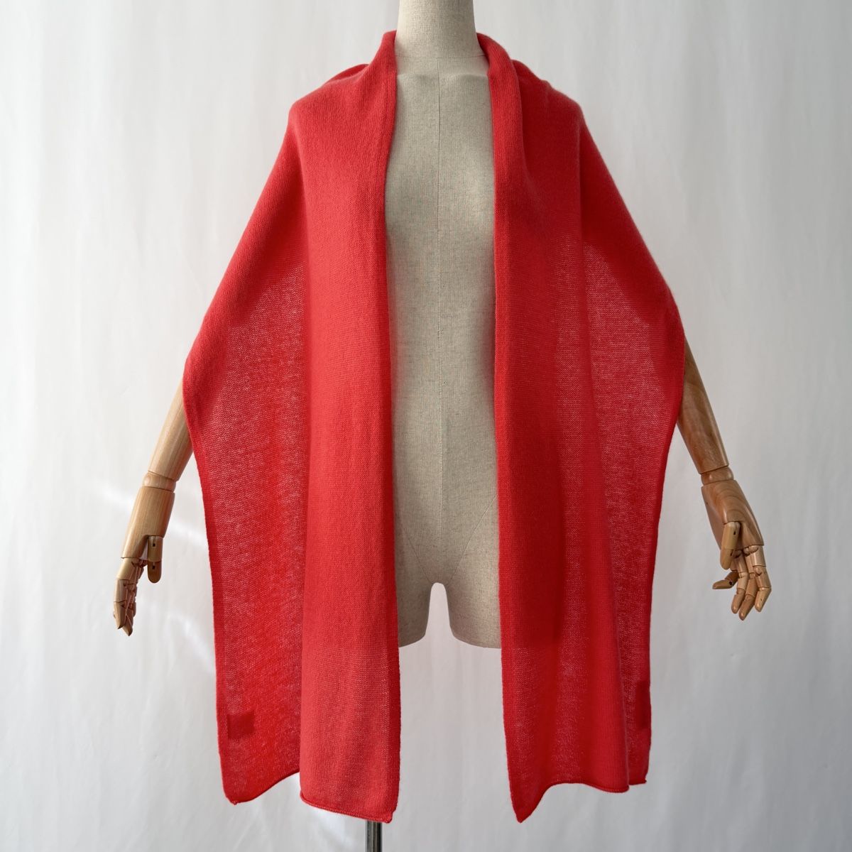 FTC Foulard & Sciarpe: FTC New Cashmere Scarf – Nuovo (secondo la descrizione) da Emmen venduto da Colette-Juliette