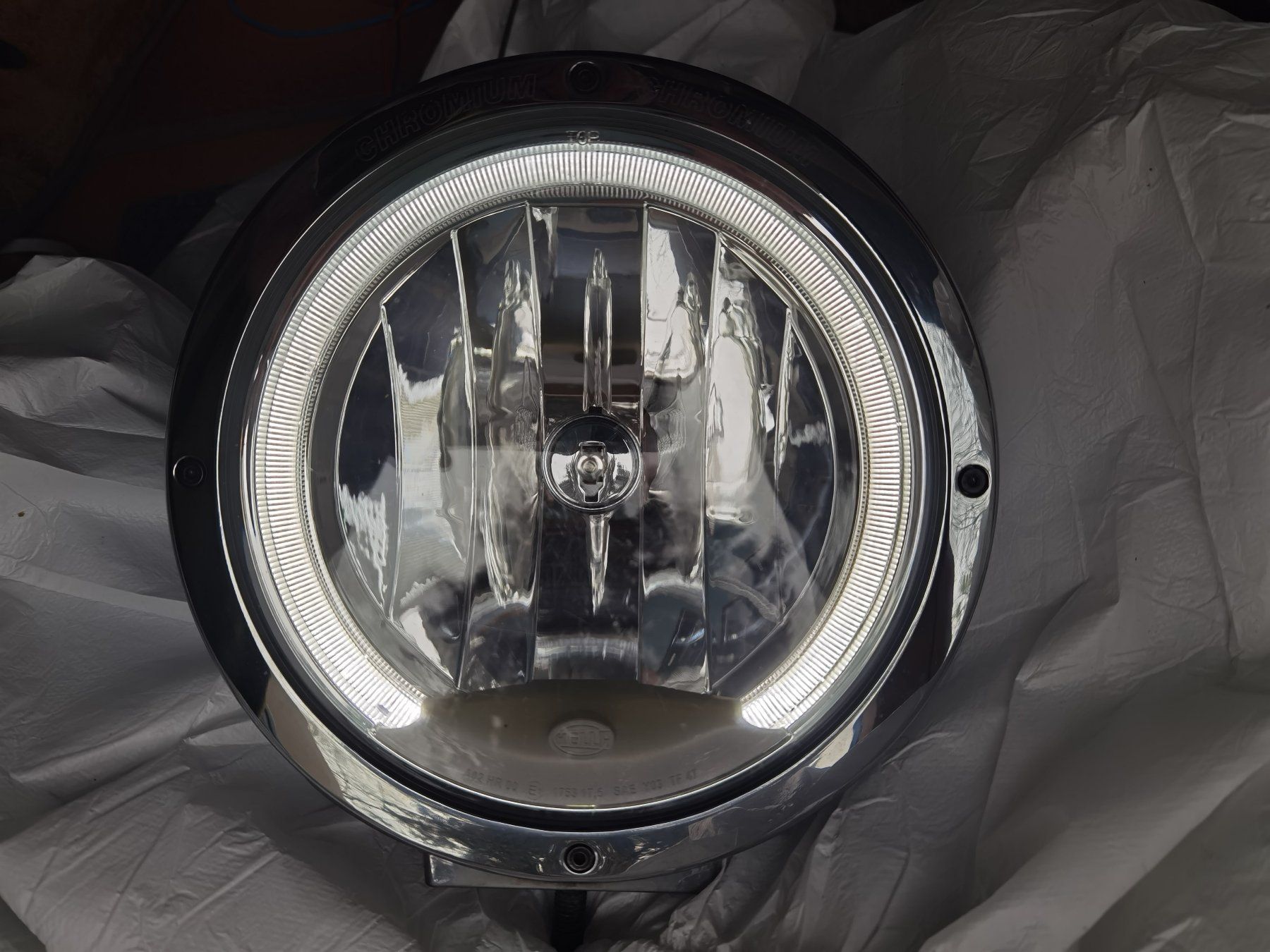 Hella Fari: Hella Fern- Scheinwerfer Luminator Chromium Celis – Usato da Cressier FR venduto da harpi 2