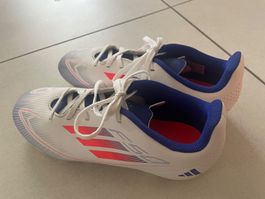 ADIDAS F50 Club Kids FxG Fussballschuhe – Grösse 38 2/3
