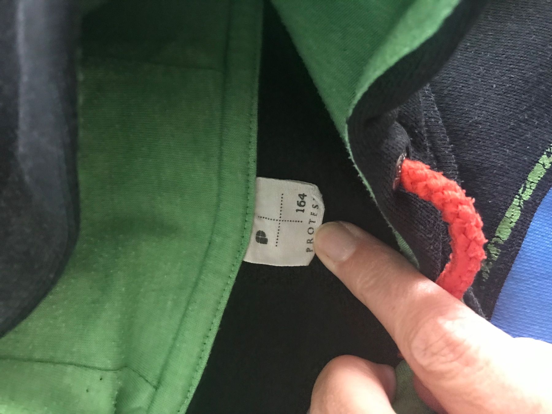 Pulls & Sweat-shirts: Kapuzen Pullover Gr. 164 – D'occasion à Mauren par SB1606 3