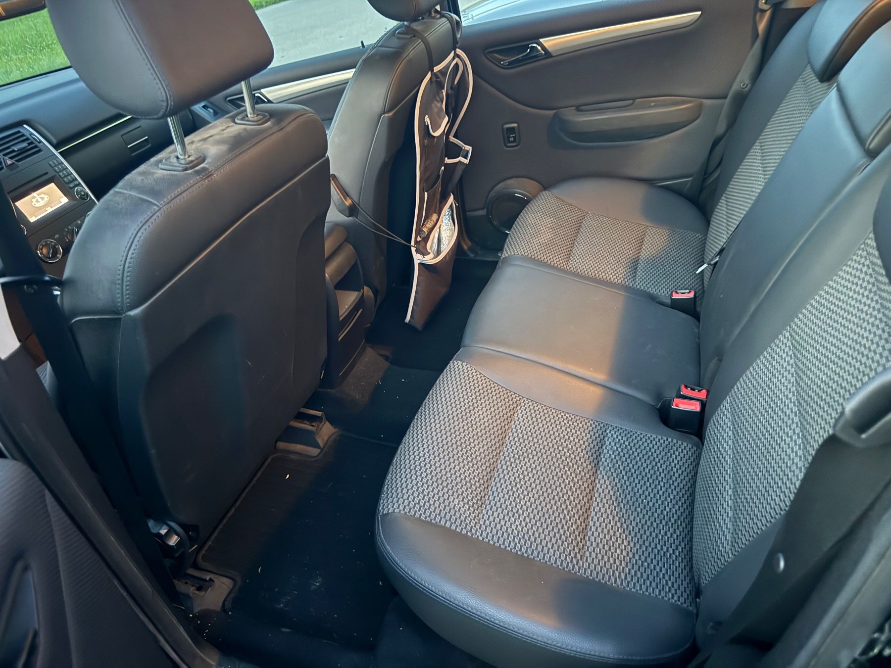 Mercedes-Benz Automobili: Mercedes B180 Blue – Usato da Egnach venduto da Nati97 5
