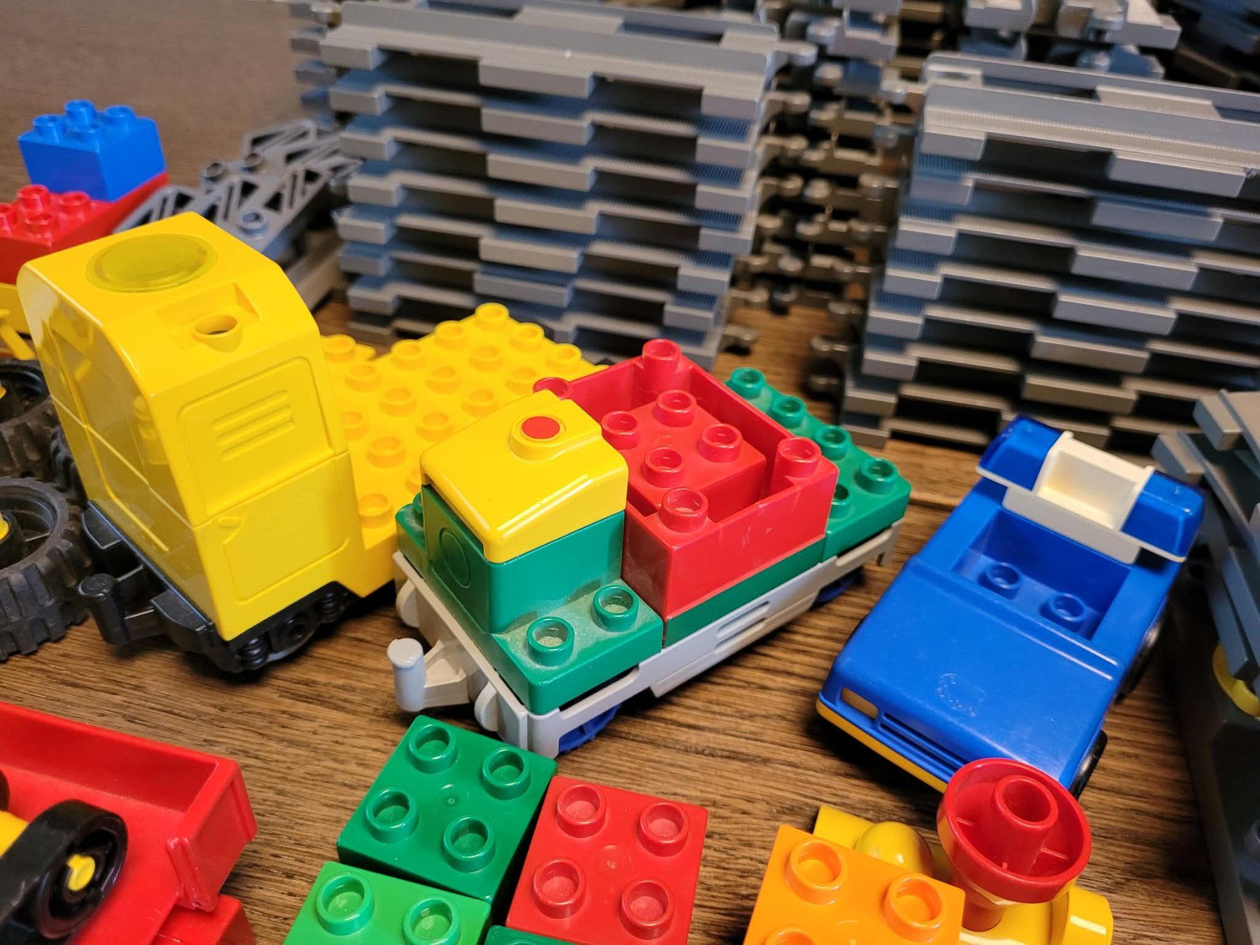 Lego Jouets: Riesiges LEGO DUPLO Eisenbahn Set – D'occasion à Sonceboz-Sombeval par ter_9rc5 8