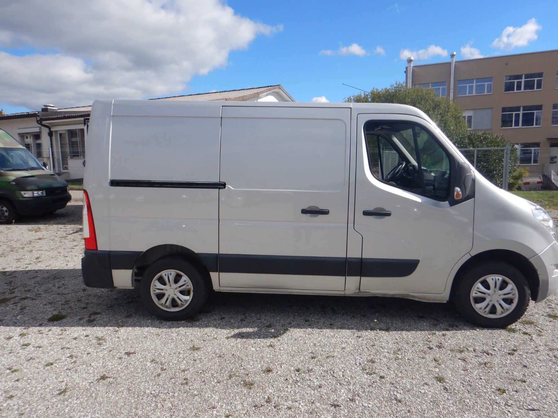 Renault Veicoli commerciali: Renault Master T28 dCi110 – Usato da Fribourg venduto da OFAIL 3