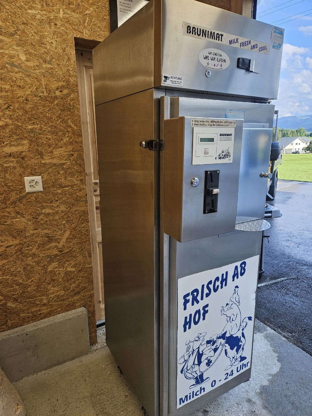 Autres pour la gastronomie & hôtellerie: Milchautomat – D'occasion à Alterswil FR par Farmer1992.