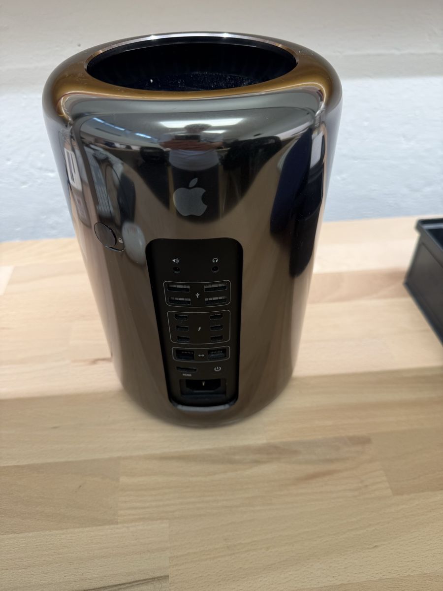 Apple PCs: Apple Mac Pro 2013 – D'occasion à Luzern par FrankGroebel 3