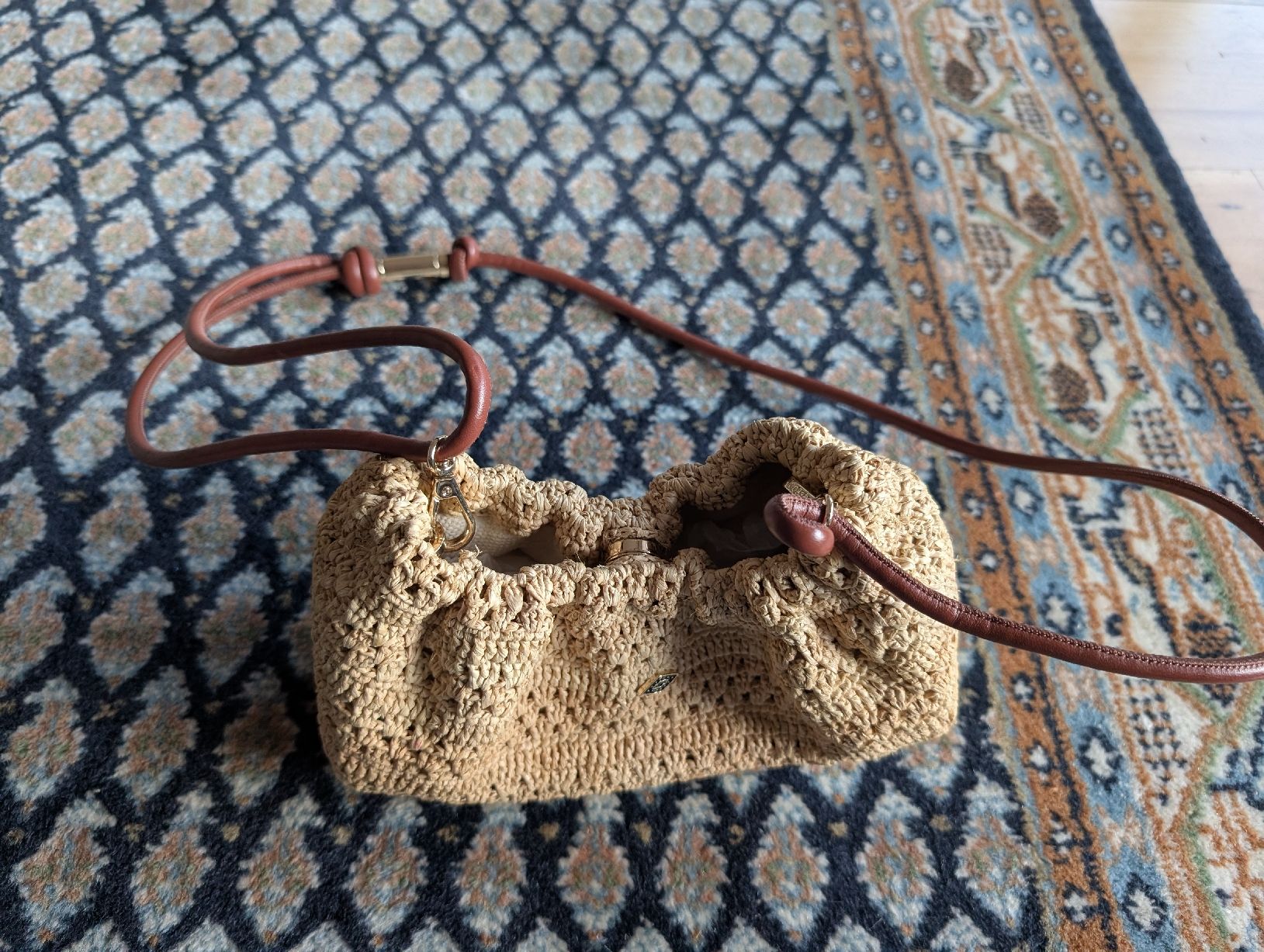 Ba&Sh Borse da donna: Ba&sh Raffia Bag - Summer Essential. New Condition! – Nuovo (secondo la descrizione) da Glis venduto da livespringly 1