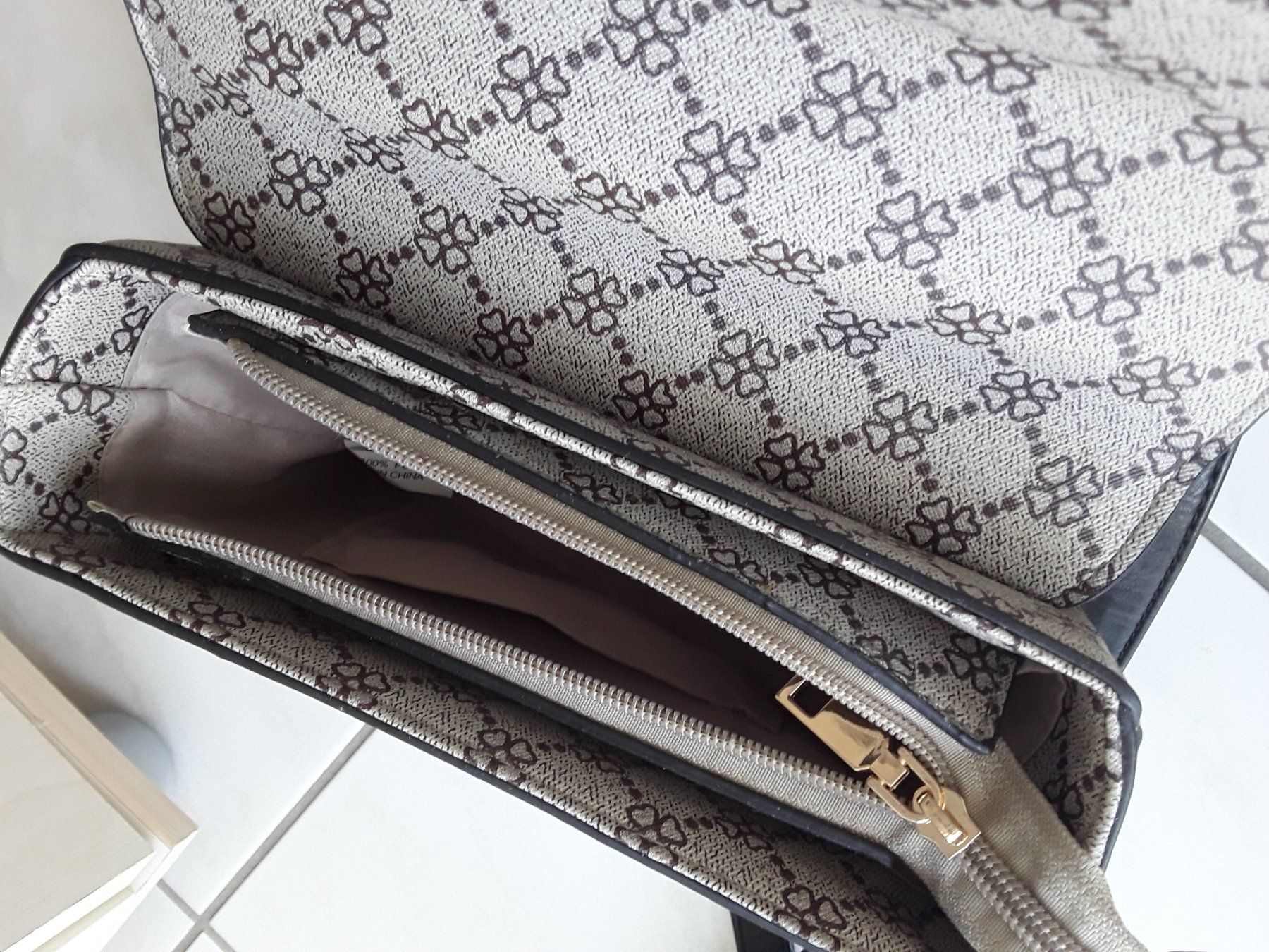 Taschen für Damen: Neuw.Handtasche – Gebraucht aus Heimberg von Samprof 4